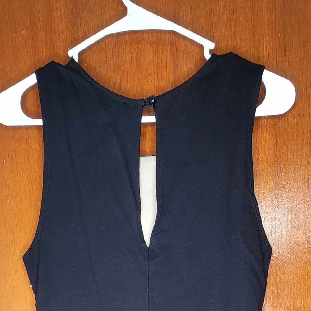 Dress - Picture 6 of 8